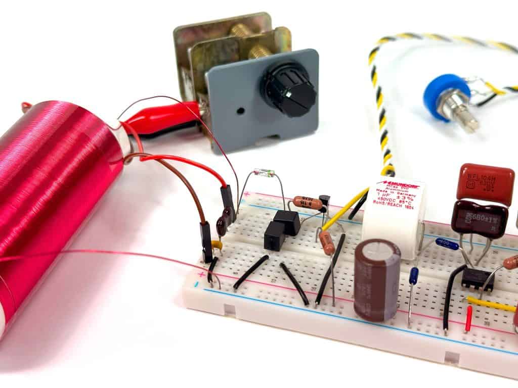 Circuit Basics - Electronics - AM and FM Radios