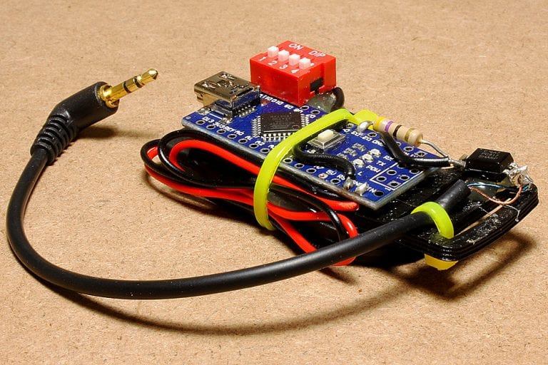 Arduino DSLR Intervalometer - Intervalometer with 3D Printed Base